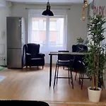 625b 4 Pumarin Apartment *